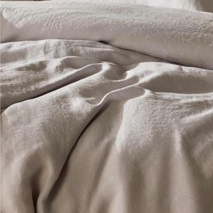 Brooklinen king size linen duvet cover and 2 standard pillow cases in cloud grey